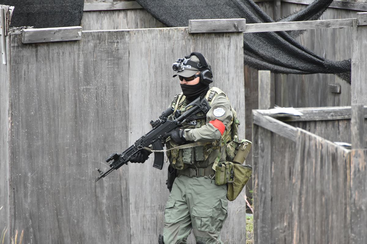 gundamRonaster's tweet photo. @airsoft97_shop AK系統ですね。ノンカスタムも勿論良いですが、
AK系統の実在するカスタムパーツを用いた。
カスタムAKが大好き星人です。 https://t.co/jhVnsRdx1g