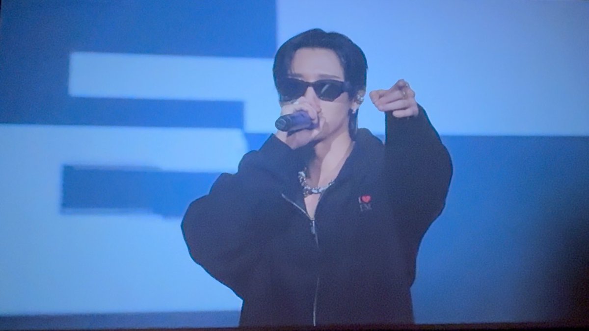 울먹 메이크업하신 거예요? 
아니요 #간단명료하게_창균 126호요 …….
︵‿︵(´ ͡༎ຶ ͜ʖ ͡༎ຶ `)︵‿︵