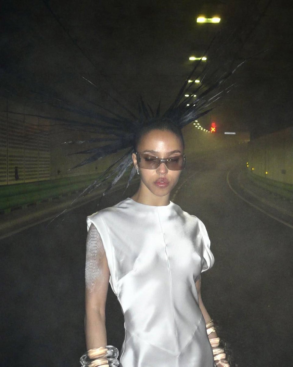 best of fka twigs tweet media