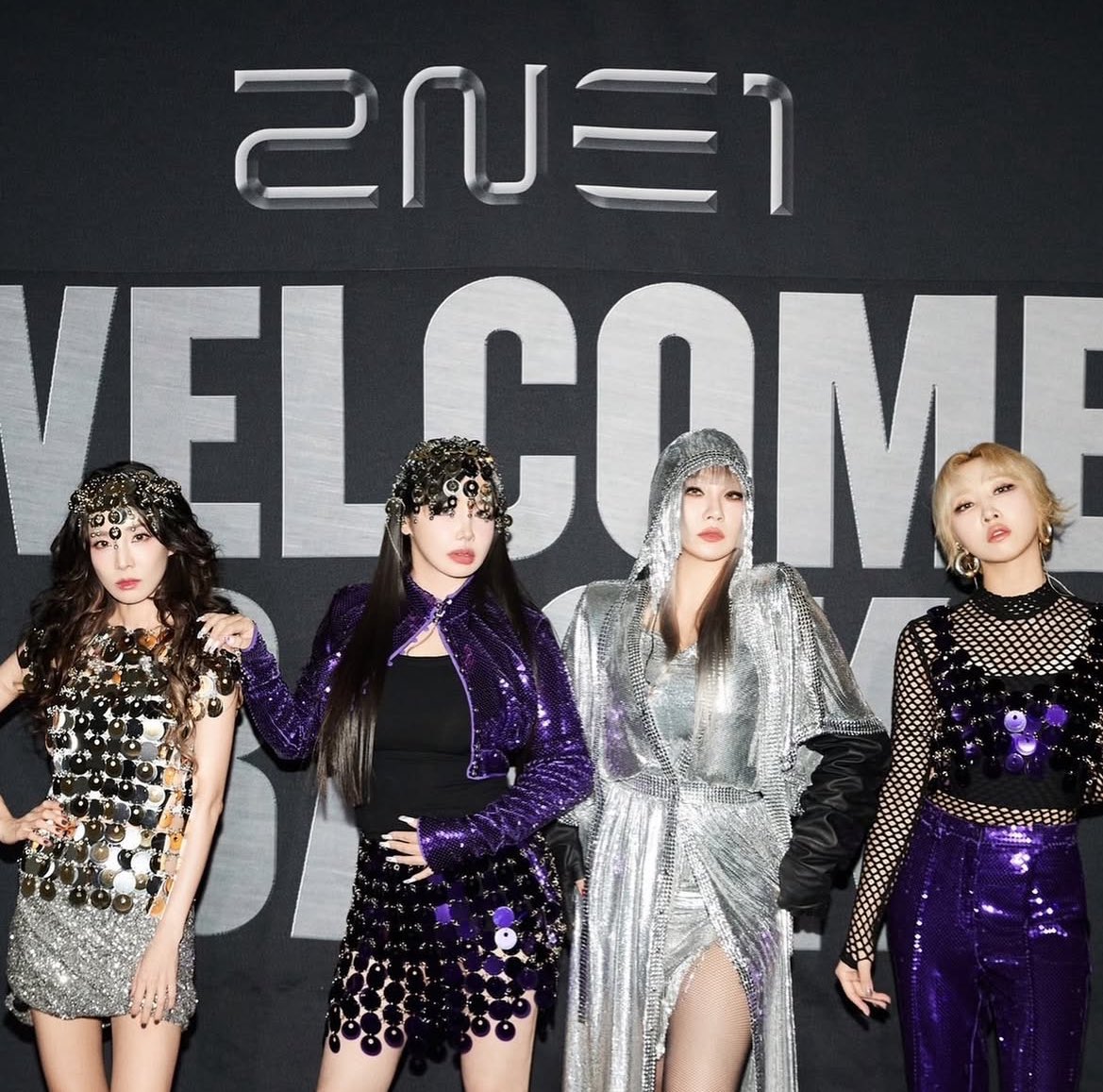 noaofficially's tweet photo. #2NE1_WELCOMEBACKINBANGKOK #2NE1_WELCOMEBACKinBKK #2NE1inBKK #2NE1inBANGKOK 

My girls ❤️ https://t.co/fGMsZRsVW5