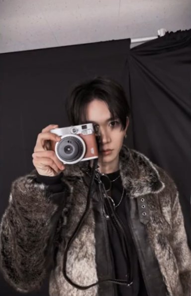 ihs_heeseung's tweet photo. ❤️🖤 #HEESEUNG #희승 https://t.co/tAEy6ewalg