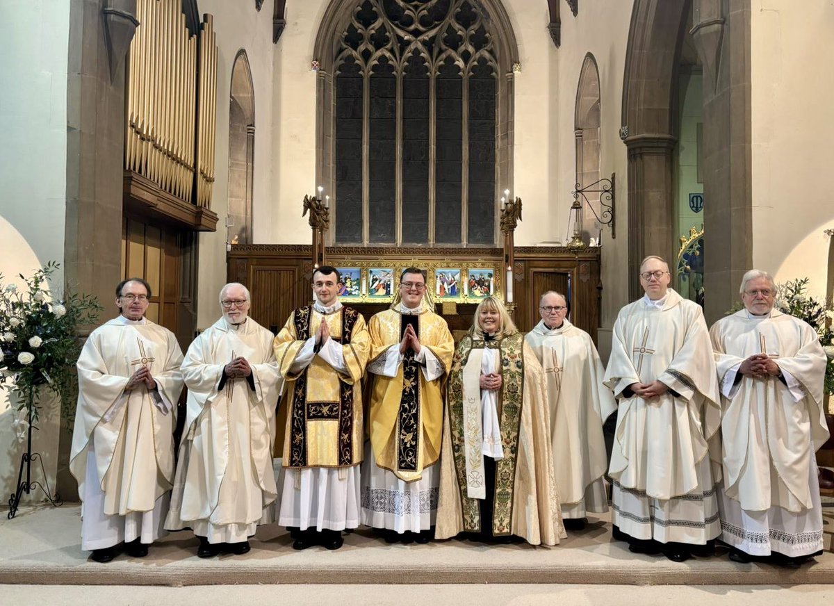 St Anne's Royton tweet media