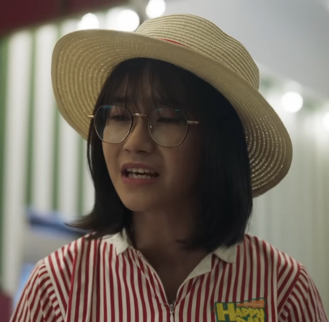 kesehariannn's tweet photo. #FreView 2D3Y, eh salah, 1K7P
[MINOR SPOILER ALERT]
Singkat saja, ini film rasa rollercoaster, gua sebagai penonton merasa dibawa naek turun naek turun, ketawa nangis ketawa nangis.  Scene favorit gua adalah di tempat kerja si Nina Nurdana @Freya_JKT48 dimana beneran awalnya- https://t.co/tNrxAqCabd