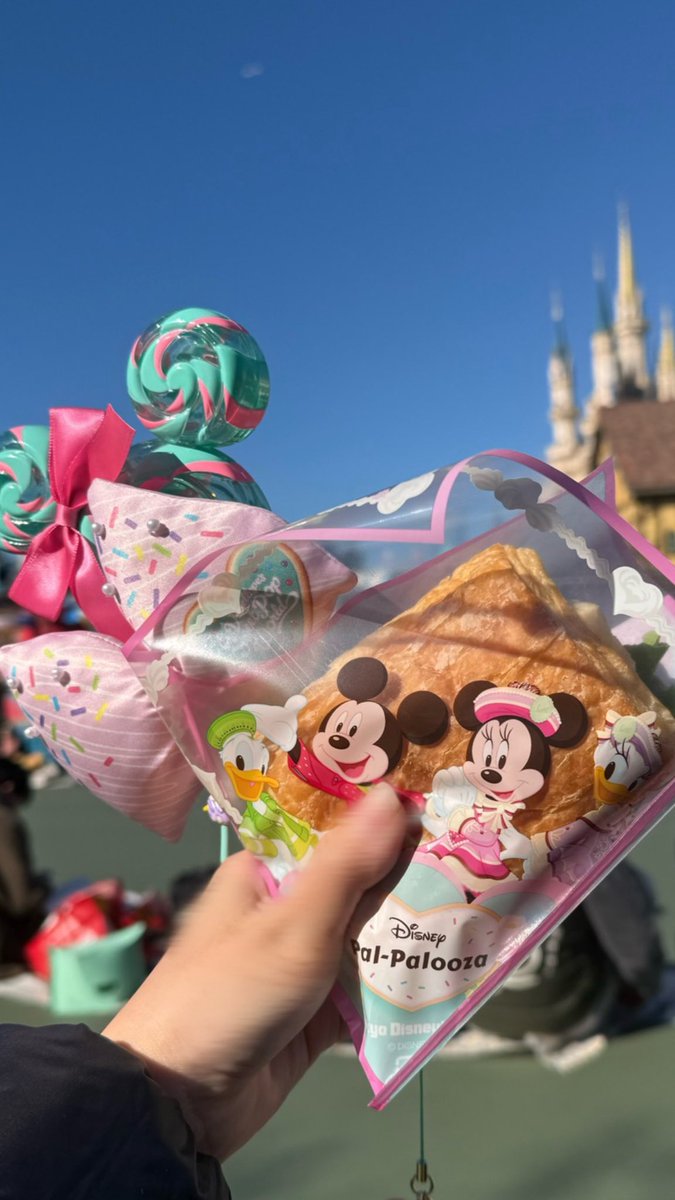 _Daisystagram19's tweet photo. 🍬🍭🍪🍫👍🏻🤍 https://t.co/YKfSl7FoCf