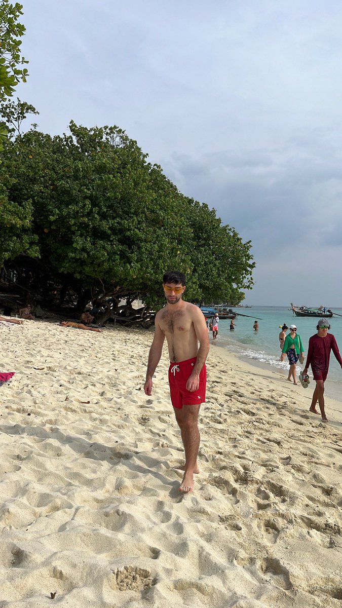 mart_rin's tweet image. #LongBeach #Thailand 🏖️🕶️🔆