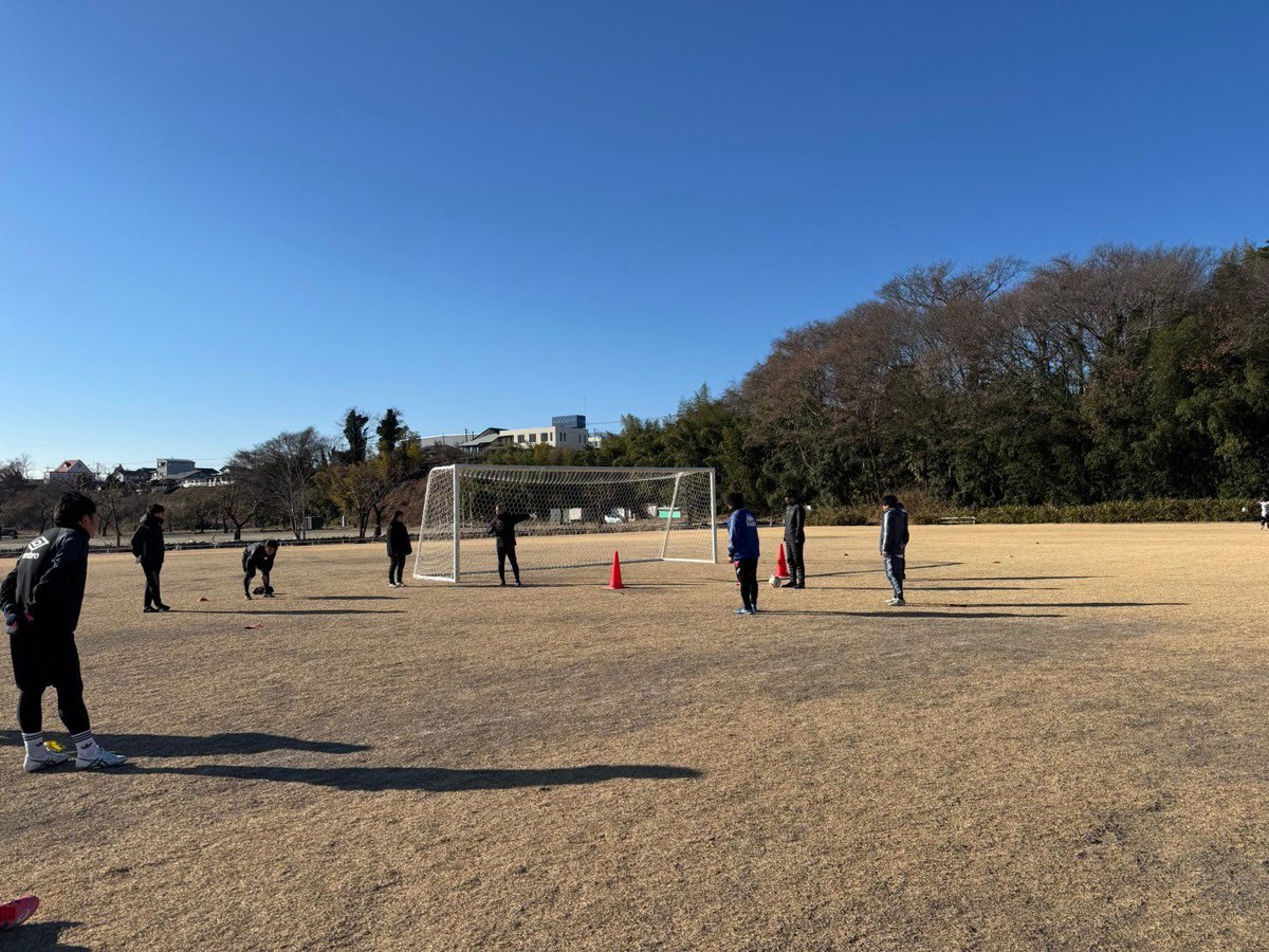 oizumifc3838's tweet photo. 昨日��日(1/25・26)と #GuFA #指導者養成部事業 2024年度 #C級コーチ養成講習会 #群馬FA 第3コース2週目
今日はチューターとしてトレーニングメニューを考えてコーチングデモを行いましたが、思い通りに行かず、まだまだ精進が必要だと再認識しました。効率よく分かりやすく伝えられるように。汗 https://t.co/GnPRJLbALJ