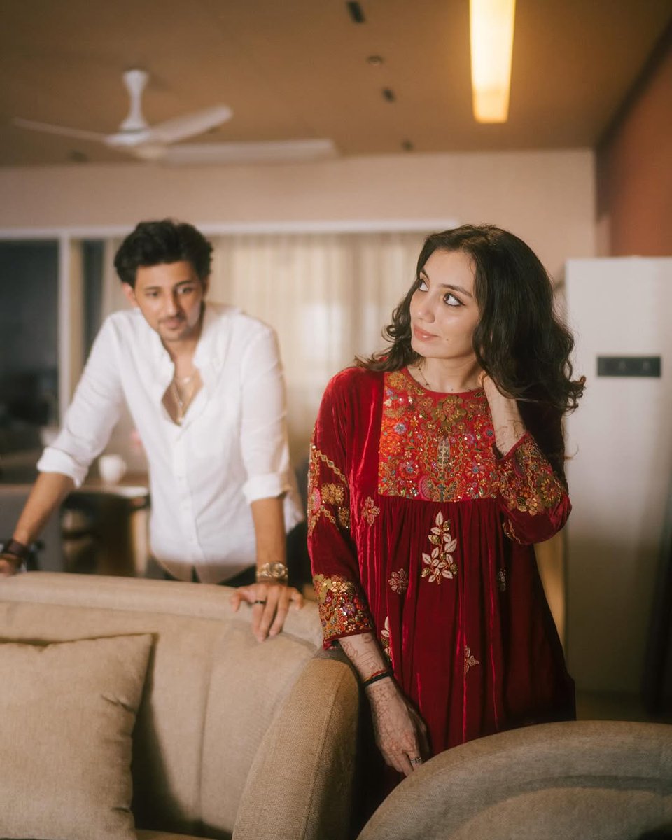 tuduahai's tweet photo. They both waited with patience and trust in each other, grew individually in their particular fields and now they are together fulfilling their dreams💙🧿 https://t.co/jCGrT5kwTw