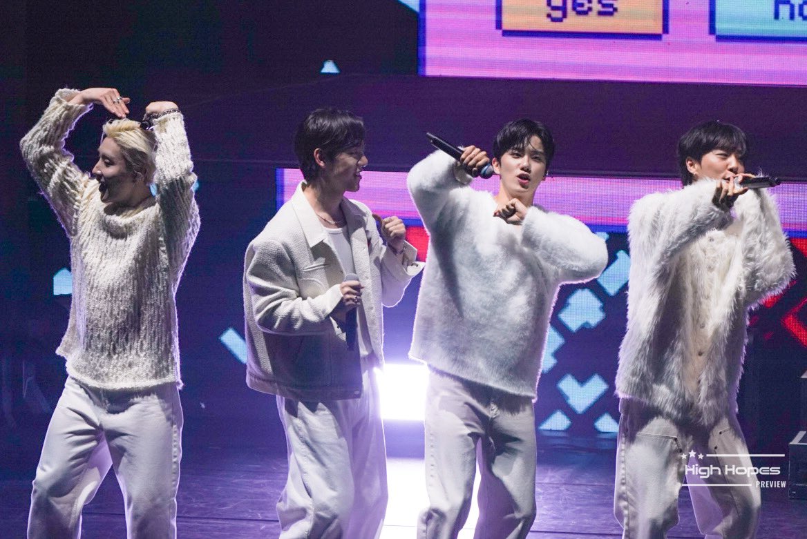 HighHopes_YJ's tweet photo. 2025.01.26
[Farewell, Earth] IN TAIPEI

💚

#BAP #방정유문 https://t.co/GwFD4UGW4W