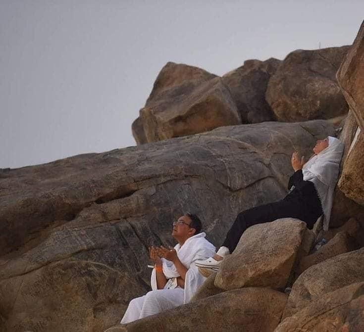 miraç kandili duası:

ahlaklı eş + helal kazanç + bereketli ömür + aklı selim dostlar + kibirden arınmış kalp + güzel ölüm + göz aydınlığı evlatlar.. nasip et rabbim.