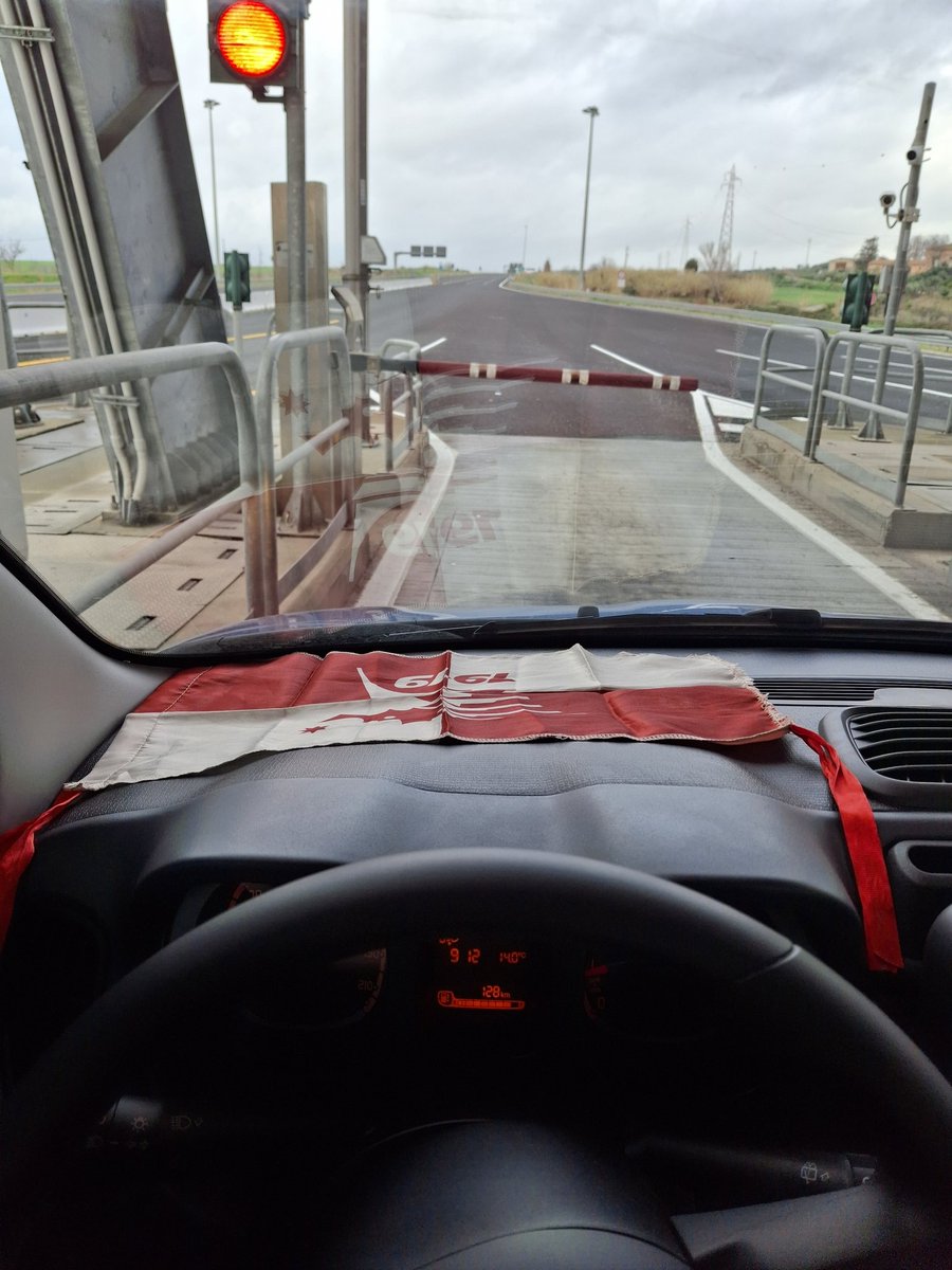 dvdfrs95SA's tweet photo. Neanche il tempo di tornare dall'America e si ricomincia 

#AwayDay #Trasferta #Salernitana #Pisa #PisSal #PisaSalernitana #SerieB https://t.co/SeEUcmW1fY