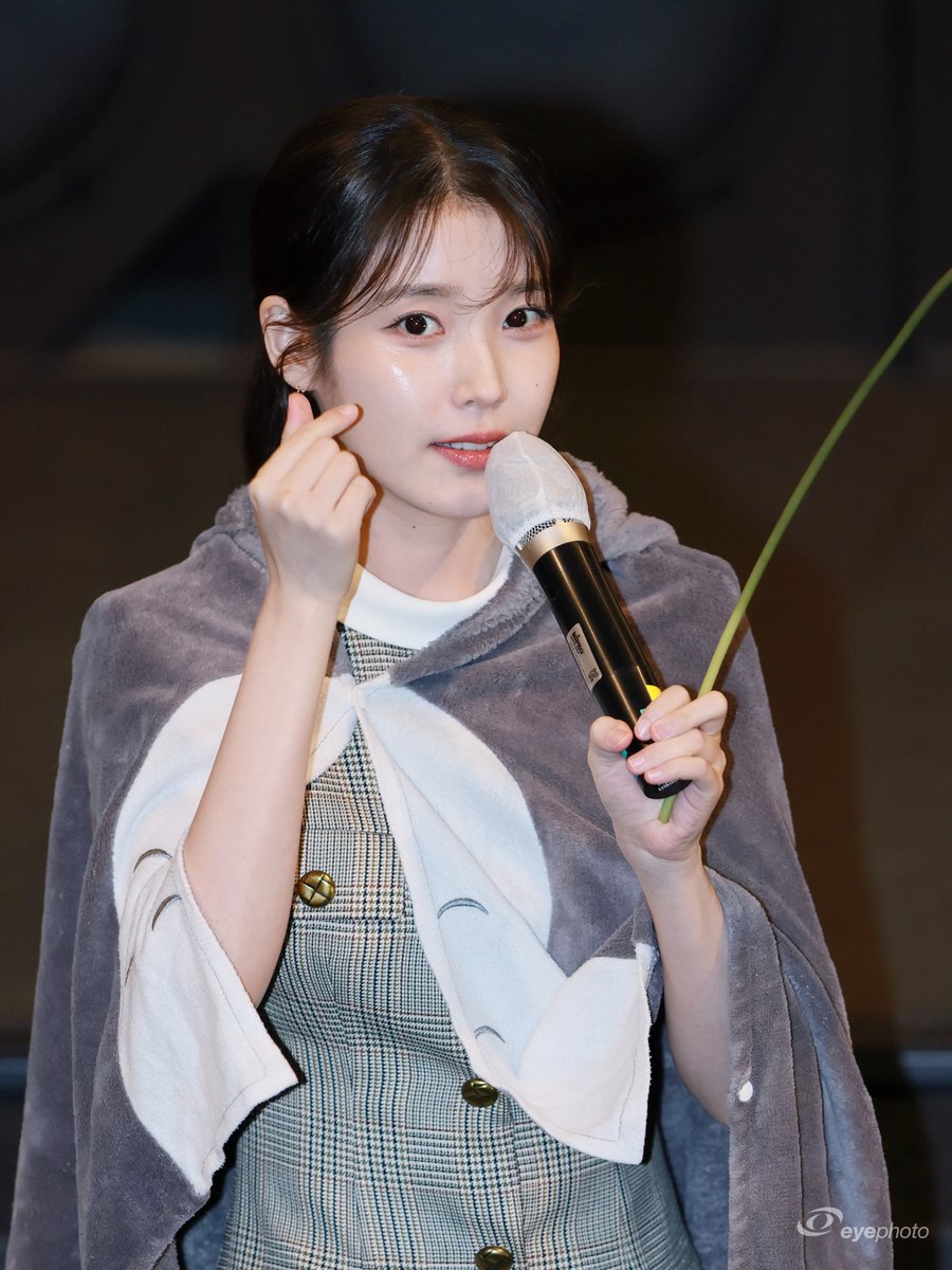 eyephotokr's tweet photo. 2025-01-26 <IU CONCERT : THE WINNING> 무대인사  영등포 #아이유 #IU https://t.co/B02eT2hllR