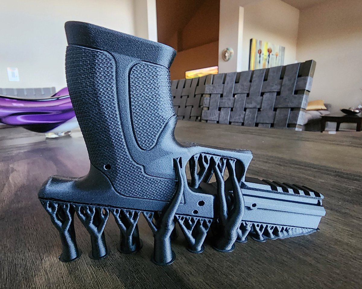 pauljroberts's tweet photo. @unseenkiller1 #thebishop rolling a #g21sf slide from a g3 po po trade in I have.
Creality K1 #PA612CF Layer hight .12
.4mm noz 15 degree
#3dprintedgun #ghostgun #gatmaker #2alifestyle #guns #gunphotography #unseenkiller #builtnotbought #glock #glock21 #45acp #thelordscaliber https://t.co/RMnsP0RGoD