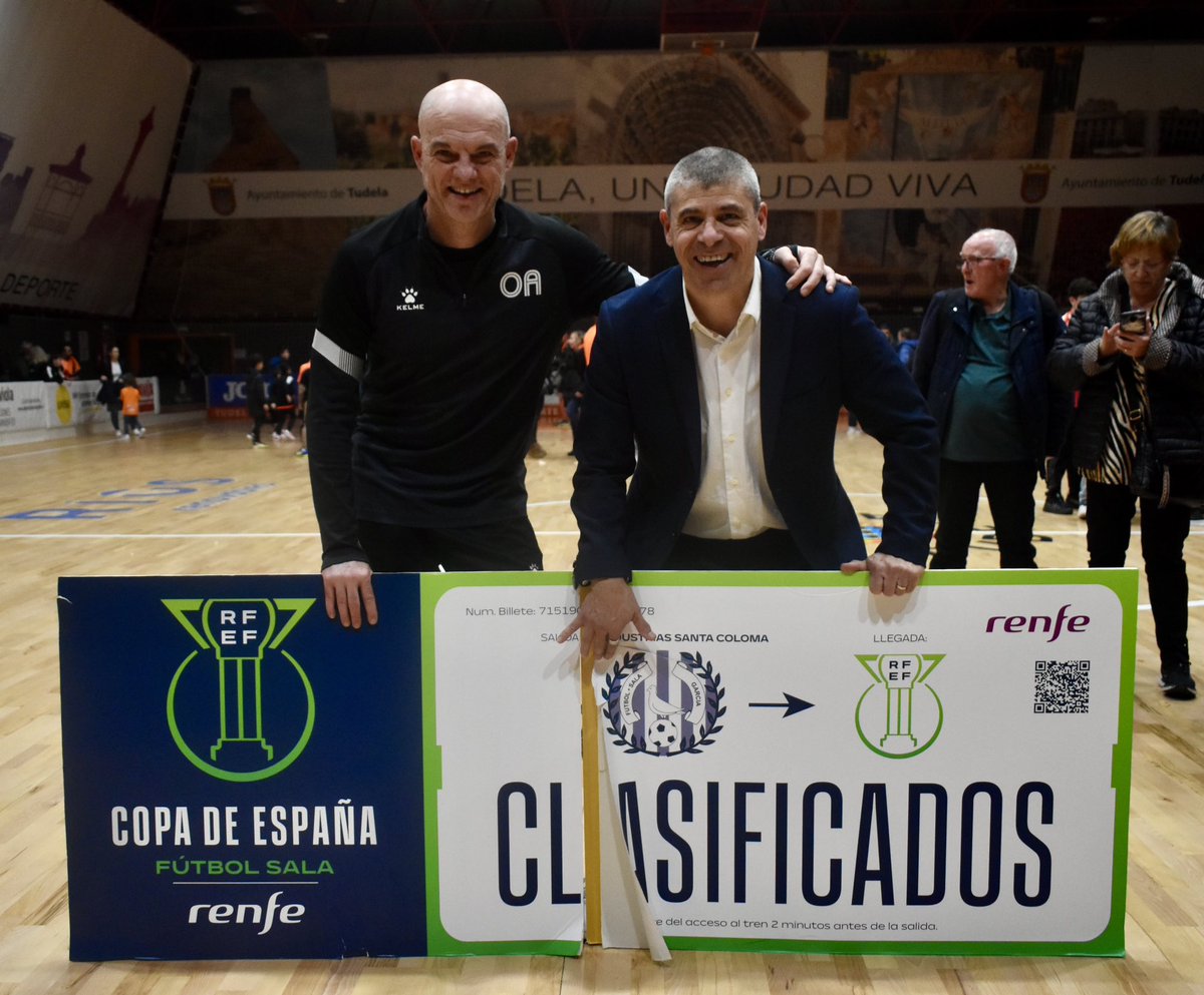 iOXFutsal's tweet photo. Congratulations @osk_al 🤝 @xavie68  staff 🔝

#futsal #ilovethisgame #copaespaña #staff https://t.co/9qhGR9KheS