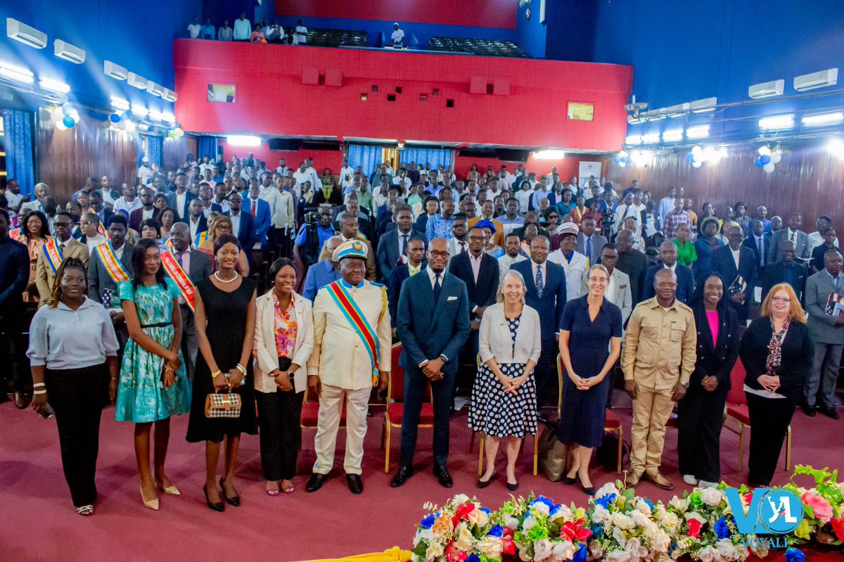 EmeraudeBalend1's tweet photo. Retour en images 📸

Lancement officiel du programme axé sur le civisme citoyen, initié par l’ambassade des États-Unis en RDC  ce 23.01.24 au CCBoboto.

#batirl’avenir
@highlight 
@USAmbDRC https://t.co/JneZfswRla