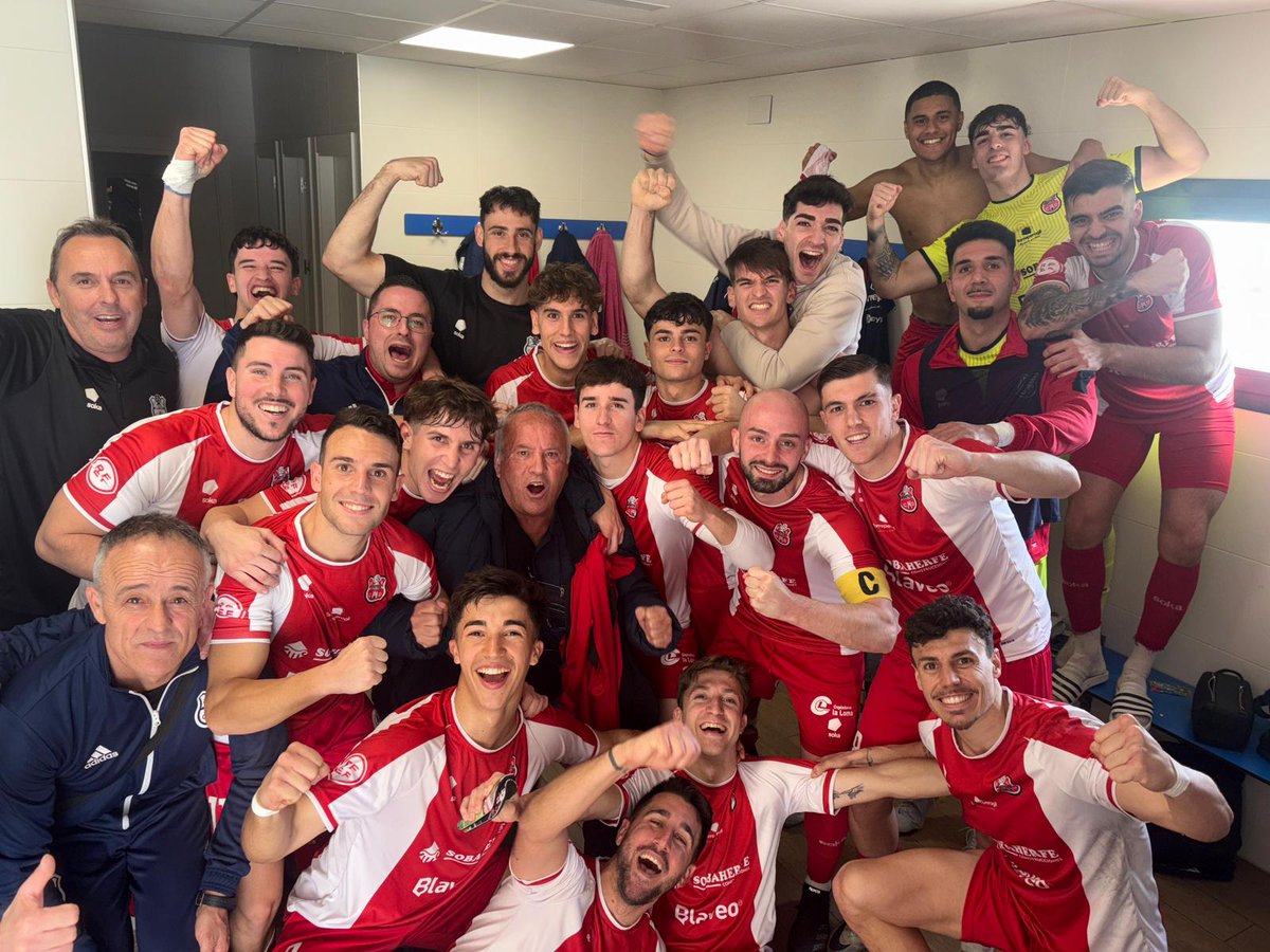 Que siga la racha....
3️⃣3️⃣
🍍🍍🍍
🔴⚪🔴⚽⚽