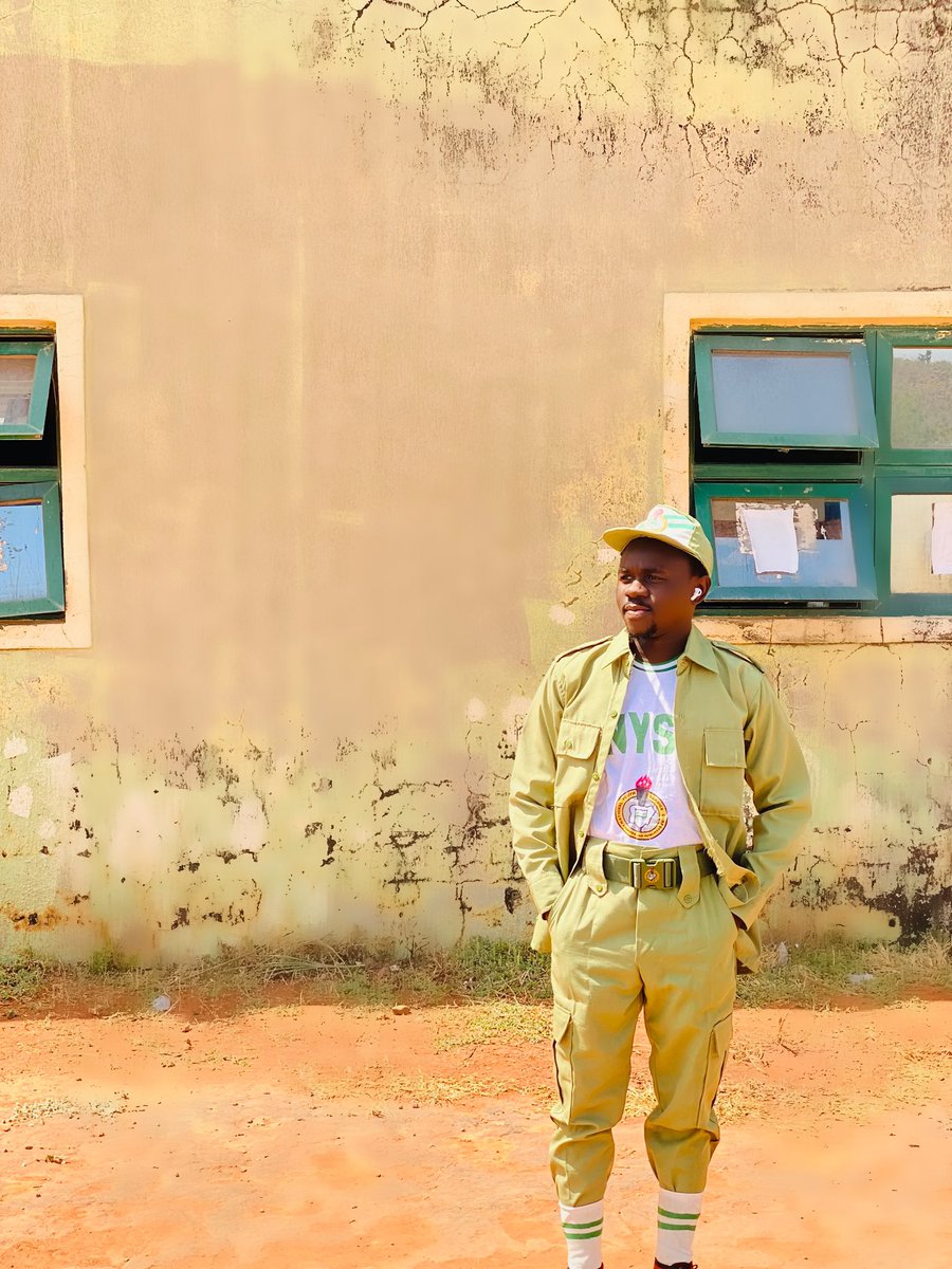 Mr____Sanda's tweet photo. (FRM BATCH C STREAM 2 PCM KEBBI STATE,

COPPER SANDA

It is with a heart full of gratitude that I acknowledge the role of divine guidance and my unwavering determination that have seen me through this phase of my life,

IN ME AS I CELEBRATE MY SWEARING~ IN AS A MEMBER OF NYSC. https://t.co/bGREoxo38B