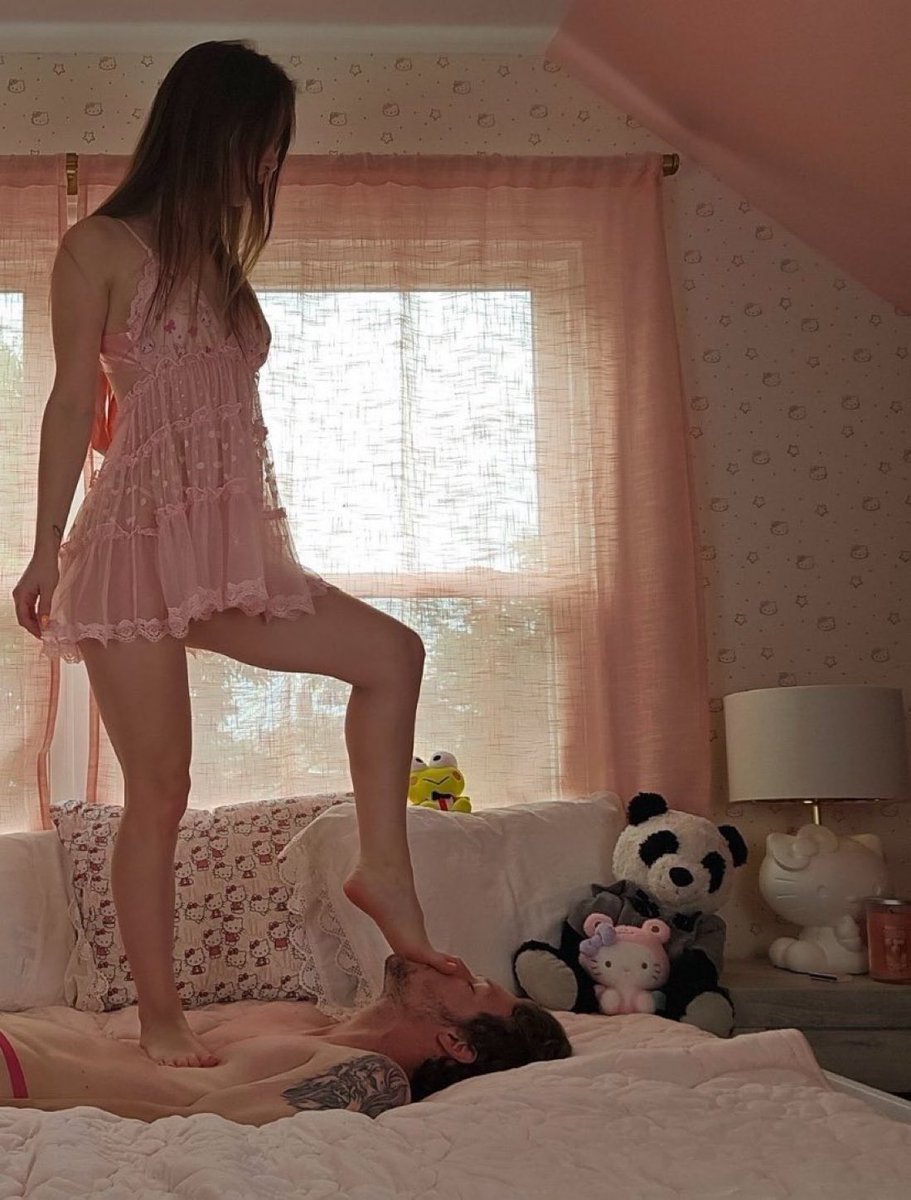 Заримдаа ингэдэг...