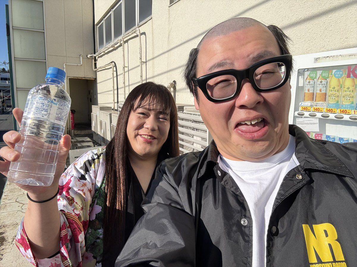 ICCHY8591's tweet photo. やりきった。
1人じゃ絶対にできないイベント。
参加者やリスナー、出演者の皆さん、スタッフさん、横浜ベイホールさん。
本当にありがとう。
最高の1日だ。

たっっっくさん写真があるんだけど、明日の定時まで待機してくれ。
色々振り返ろうぜ。

02 https://t.co/3JAsC09aFN