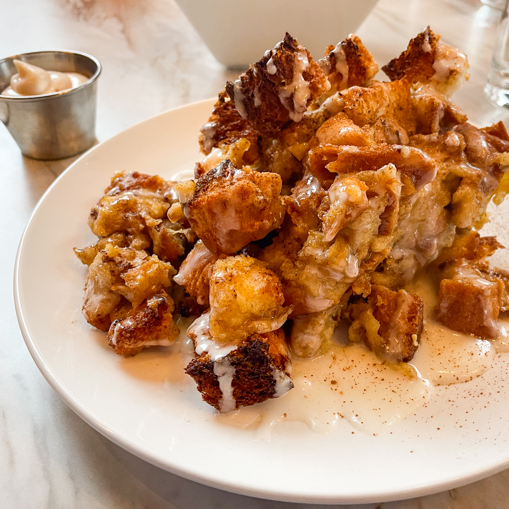 Yup. We got that BBE (Big Brunch Energy) 💪🤙👊

Settin' off our last brunch with lots of specials, including our French Toast Bread Pudding.

10a-2p for the last TIME EVER!!!

#brunch #rochesterny #bottomlessmimosa