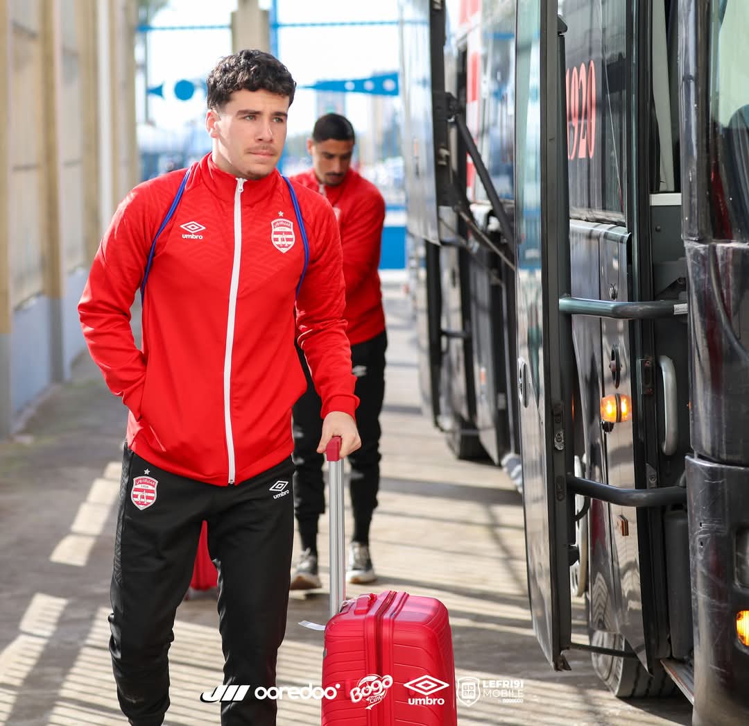 TeamCA_Officiel's tweet photo. โฆ Arrivรฉe au Stade Rades
#CAUSBG | #TeamCA ๐ดโช https://t.co/ty2UhACuge