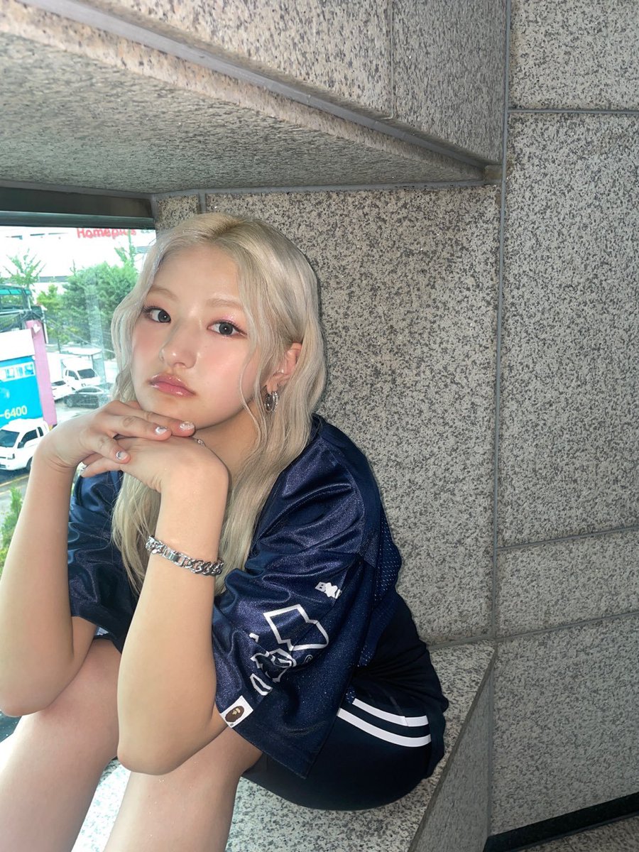 haneul pics tweet media