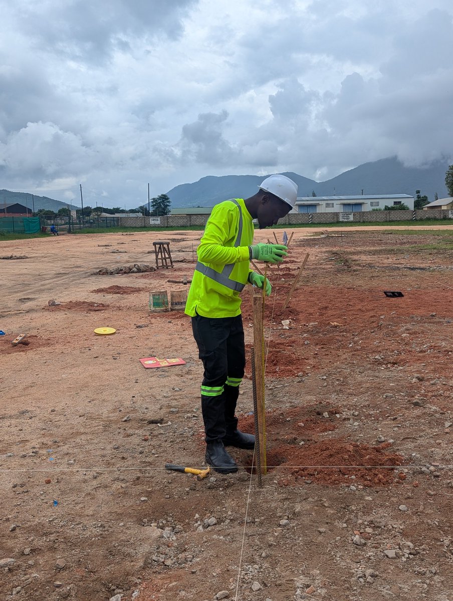 BisankaKing's tweet photo. Precision x Focus x Accuracy
Happy Sundays Everyone
#Eng.#KingBisanka #ProjectsEngineer #Construction #CivilEngieering https://t.co/3LCNiiZe56