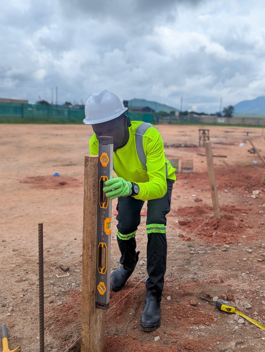 BisankaKing's tweet photo. Precision x Focus x Accuracy
Happy Sundays Everyone
#Eng.#KingBisanka #ProjectsEngineer #Construction #CivilEngieering https://t.co/3LCNiiZe56