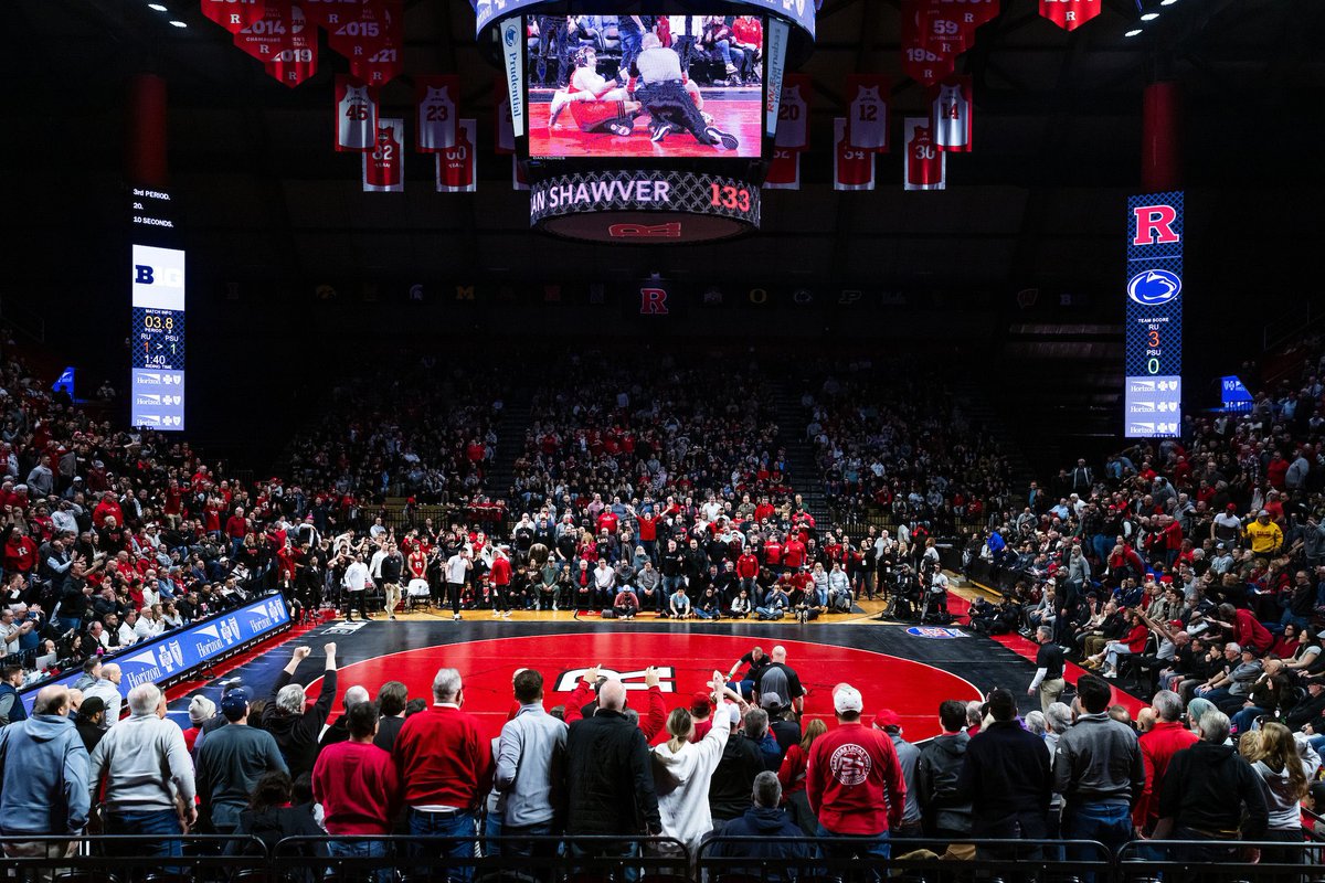 MATCH DAY! No. 14 <a href="/RUWrestling/">Rutgers Wrestling</a> takes on No. 10 <a href="/IlliniWrestling/">Illinois Wrestling</a> on <a href="/BigTenPlus/">B1G+</a>. I got the call with <a href="/vinnytermini/">Vinny Termini</a> joining today. Tune in!! 

⏰: 1 PM
📺: bigtenplus.com/en-int/livestr…