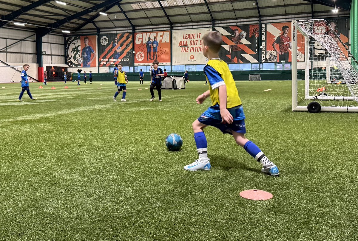 CVSFA's tweet image. ＳＵＰＥＲ ＳＵＮＤＡＹ

The players put on a show this week, as we were delighted to welcome @AfcRhoose &amp;amp; @FODdistrict to @oceanparkarena1. 

@welshschoolsfa 
#SchoolCountyCountry