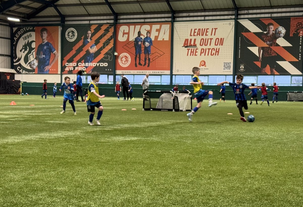 CVSFA's tweet image. ＳＵＰＥＲ ＳＵＮＤＡＹ

The players put on a show this week, as we were delighted to welcome @AfcRhoose &amp;amp; @FODdistrict to @oceanparkarena1. 

@welshschoolsfa 
#SchoolCountyCountry