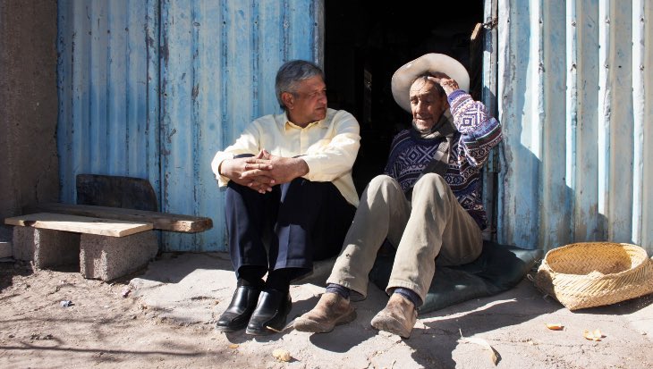 Aquí viendo que es TT Andrés Manuel López Obrador. El mejor Presidente de México.