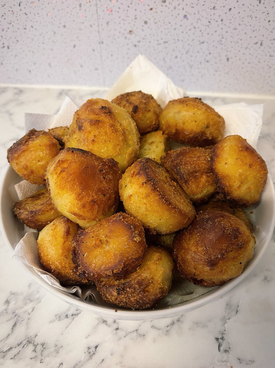samuel_lew85974's tweet photo. Howโs me roasties ๐๐๐ป
#Sunday #Roasties #SundayRoast https://t.co/sVP755gTUp