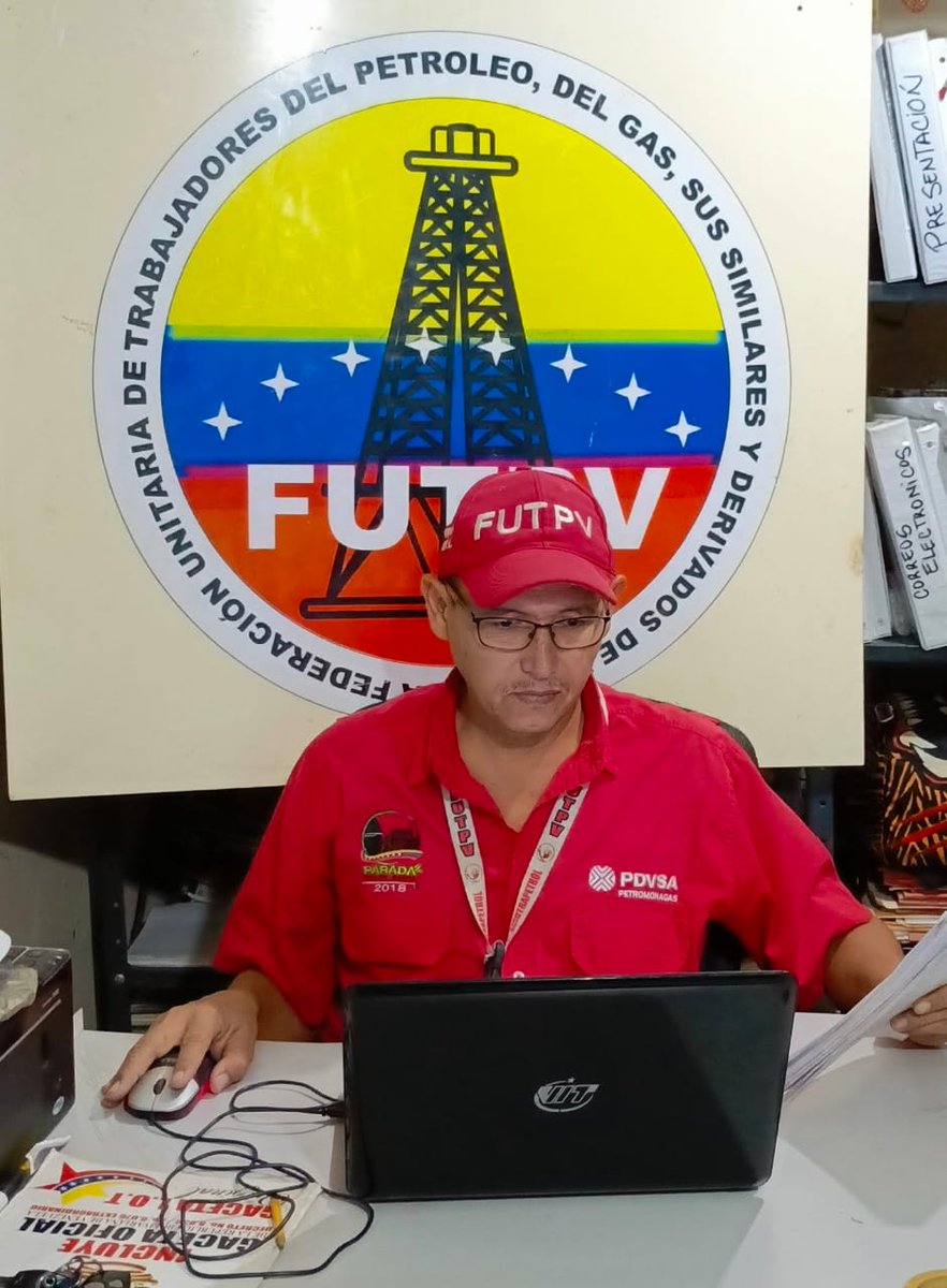 Al Cumpleañero 🎂
Hoy está de Cumpleaños Nuestro Hermano de Luchas Alexis Parica
Trabajador Incansable, solidario y compañero excelente.
Miembro de La Vicepresidencia Clase Obrera Psuv Anzoátegui.
Comunicador Popular.
Feliz Cumpleaños <a href="/Valentin2005/">Alexis Parica</a> 
<a href="/FBSTAnzoategui/">Federación Bolivariana Socialista de Trabajadores</a>