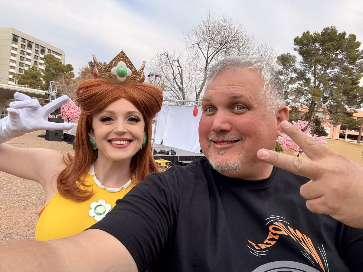 Loving all the cosplay at <a href="/Taiyoucon/">Taiyou Con</a>  
Definitely one of the best parts of the con. 
#cosplay #dj #mesa #az #anime #taiyoucon