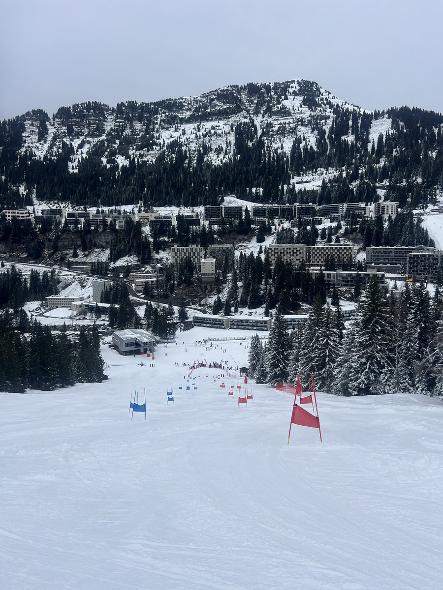 We have <a href="/SHHSforGirls/">SouthHampsteadHighSchool</a> Vs <a href="/WellingtonUK/">Wellington College</a> in the parallel finals! 👏