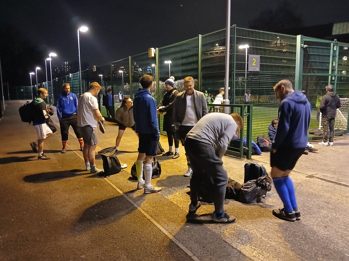 Dickie Dogs FC tweet media