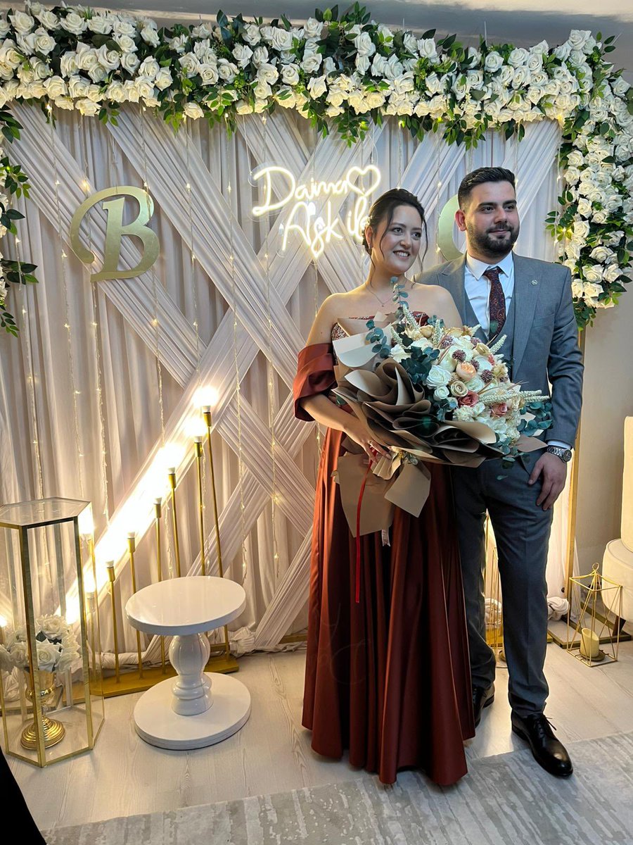 Kurt kışı geçirdi nişanlandı. 
Yaza düğünü var. 🤭🥰 <a href="/onuraskin23/">Onur</a>