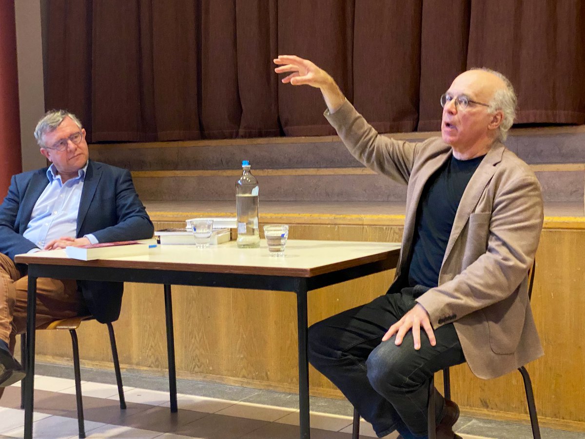 Karl_Drabbe's tweet photo. Benno Barnard op #ToastLiterair van @Davidsfonds #Rumst: ‘Nostalgie is geschiedenis, zien, voelen, ruiken.’ https://t.co/8GPPuhyrWn