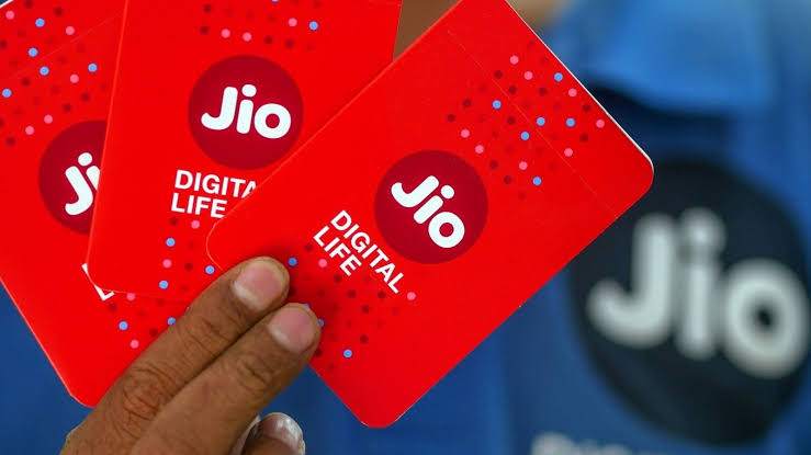 कल मैंने एक पोस्ट की थी जिसमें मैंने बताया कि 

मुझे Jio ऑफिस से कॉल आया जिसमें एक कस्टम केयर एग्जीक्यूटिव ने रिचार्ज न कराने के लिए मुझसे अभद्रता की, मेरी वह पोस्ट टॉप वायरल हुई जिसपर

1.2 मिलियन व्यूज़ 
13 हज़ार लाइक्स 
3.5 रिपोस्ट 

आए, मगर अफ़सोस पोस्ट इतनी वायरल होने के बाद