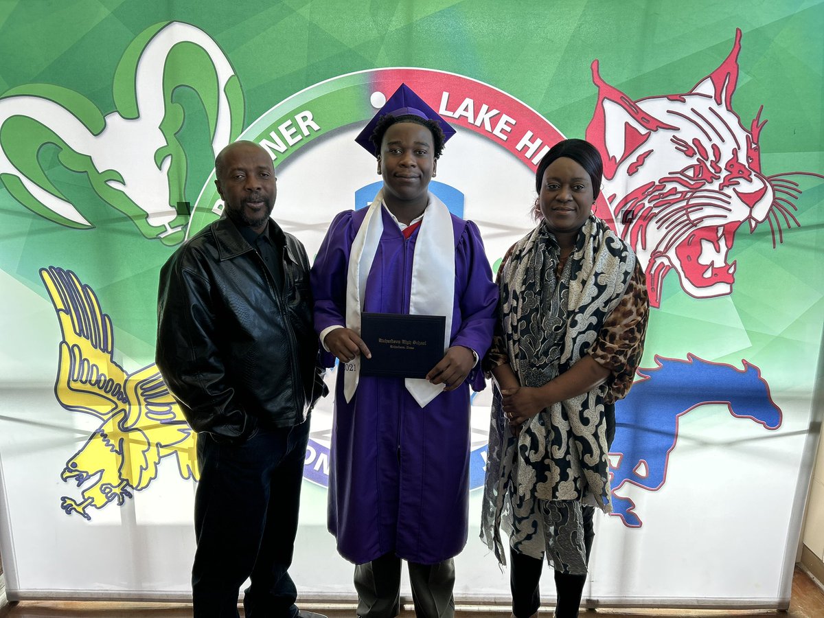 MPA_RISD's tweet photo. Congratulations Yoed-Emmanuel! He is our latest @RichardsonHS1 graduate. @Choat311 @CarmenSteward9 @ShariceLashay_ @TJNavin @DebraGilliland https://t.co/ToXXGFZA1Z