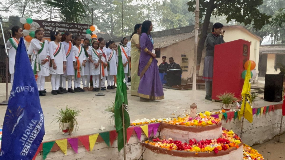 2_angul's tweet photo. Kendriya Vidyalaya No.2 Angul celebrated 76th Republic Day with flag hoisting, march past, and cultural events, promoting patriotism and nation-building among students.
#KVS #kvshq #bbsro #KendriyaVidyalayaSangathan #RepublicDay2025
#kendriyavidyalaya #kv2angul https://t.co/dNivEIGEwN