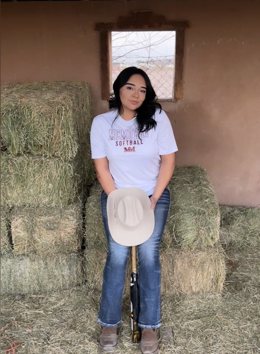 Blessed to announce my verbal commitment to McMurry University! This journey has been full of hard work, dedication, and unforgettable moments, and I’m beyond grateful for everyone who’s been part of it, family, coaches, and teammates. Excited for what’s ahead! Go War Hawks! ❤️🖤