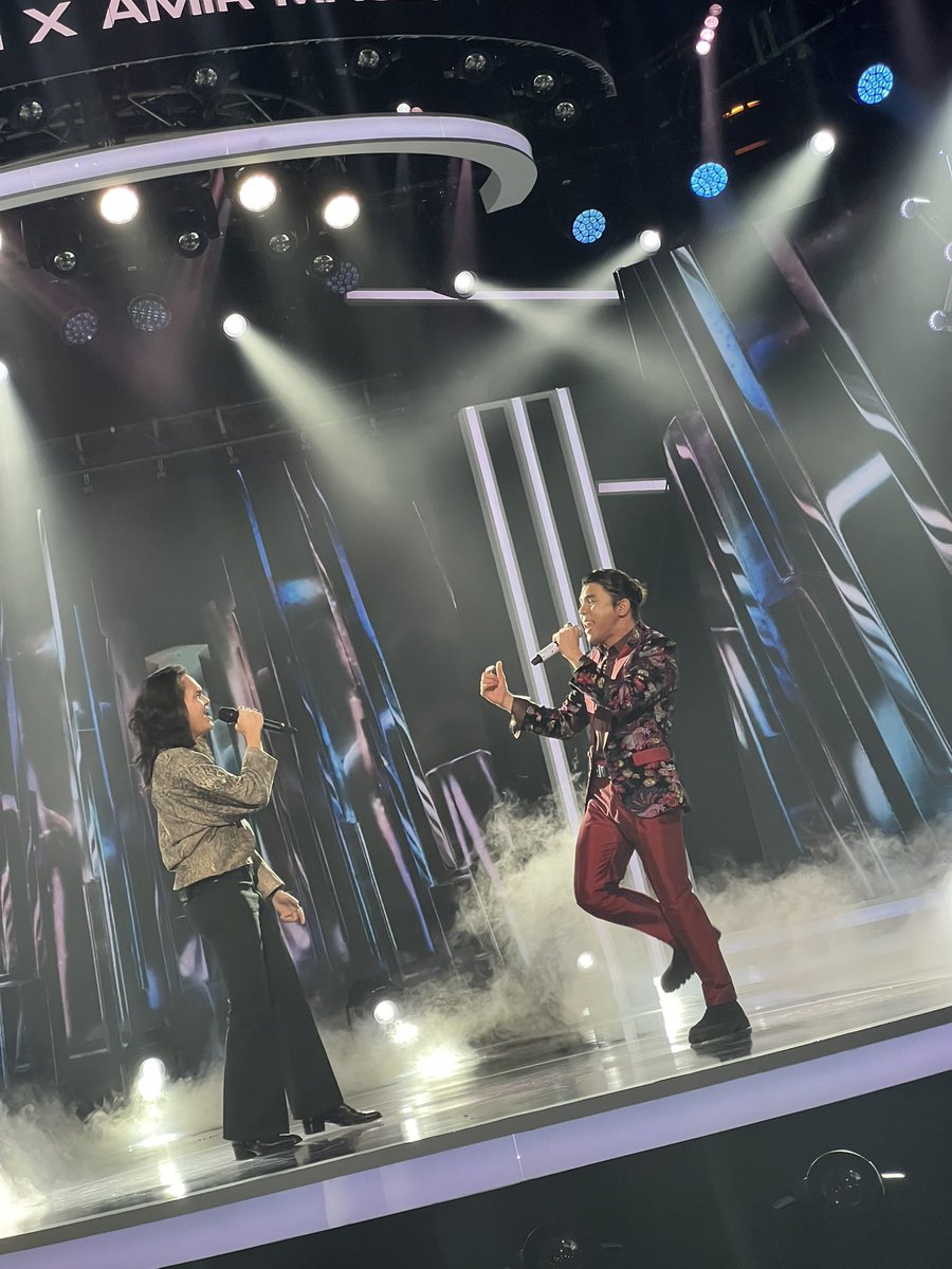 tv3malaysia's tweet photo. onzz tak performance JIMI x AMIR MASDI tadi? jomm vote sebelum ditutup!
KLIK UNTUK MENGUNDI ⬇⬇
https://t.co/faSjKykprK
#JIMBROS #TeamJimi #AMPIREOFFICIAL #TeamAmirMasdi #CSOIAMTV3 #OIAM https://t.co/4Px9Waj6cc