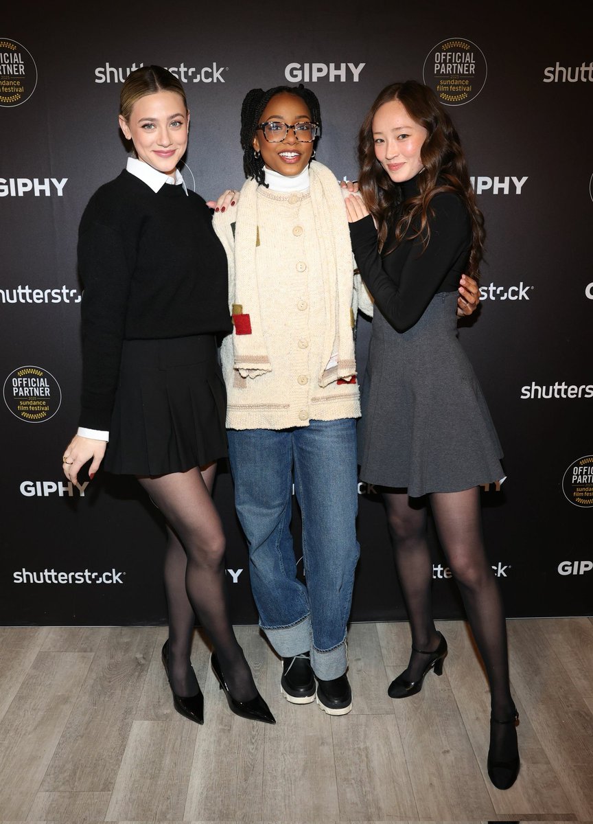 FRLiliReinhart's tweet photo. 📸 Lili Reinhart with Alyah Chanelle Scott, Havana Rose Liu and Addison Timlin - Shutterstock Chalet at Sundance Film Festival. https://t.co/JO0QhXKKa0