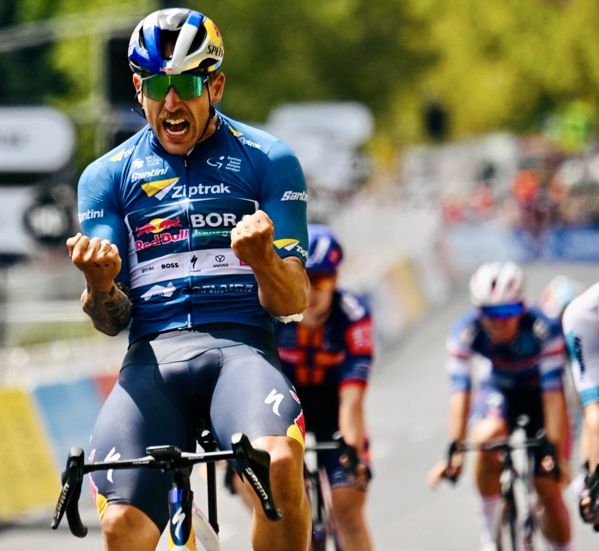 CapoVelo's tweet photo. Tour Down Under 2025 Stage 6 https://t.co/SE2GypYI4D #TDU2025 #TourDownUnder #cycling #AussieCycling #procycling https://t.co/mffaNULUVC