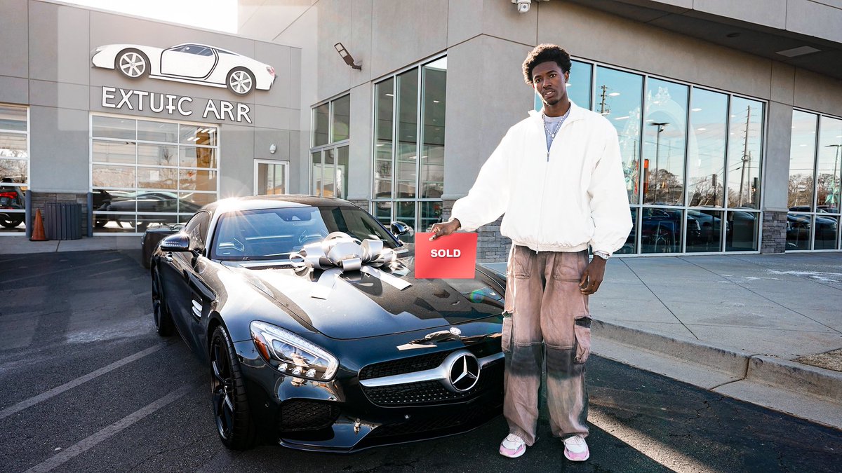 I BOUGHT MY DREAM CAR AT 22 - MERCEDES AMG GTS 🚗 
youtu.be/NG1hPhgOgaU