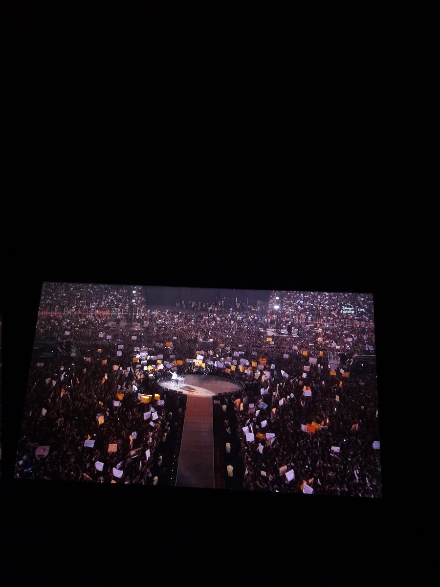 RuchiTikoo's tweet photo. #ColdplayAhmedabad  
Thanks to #DisneyPlusHotstar for  #ColdplayOnHotstar ✨🥳 https://t.co/L5gyHvSg9t