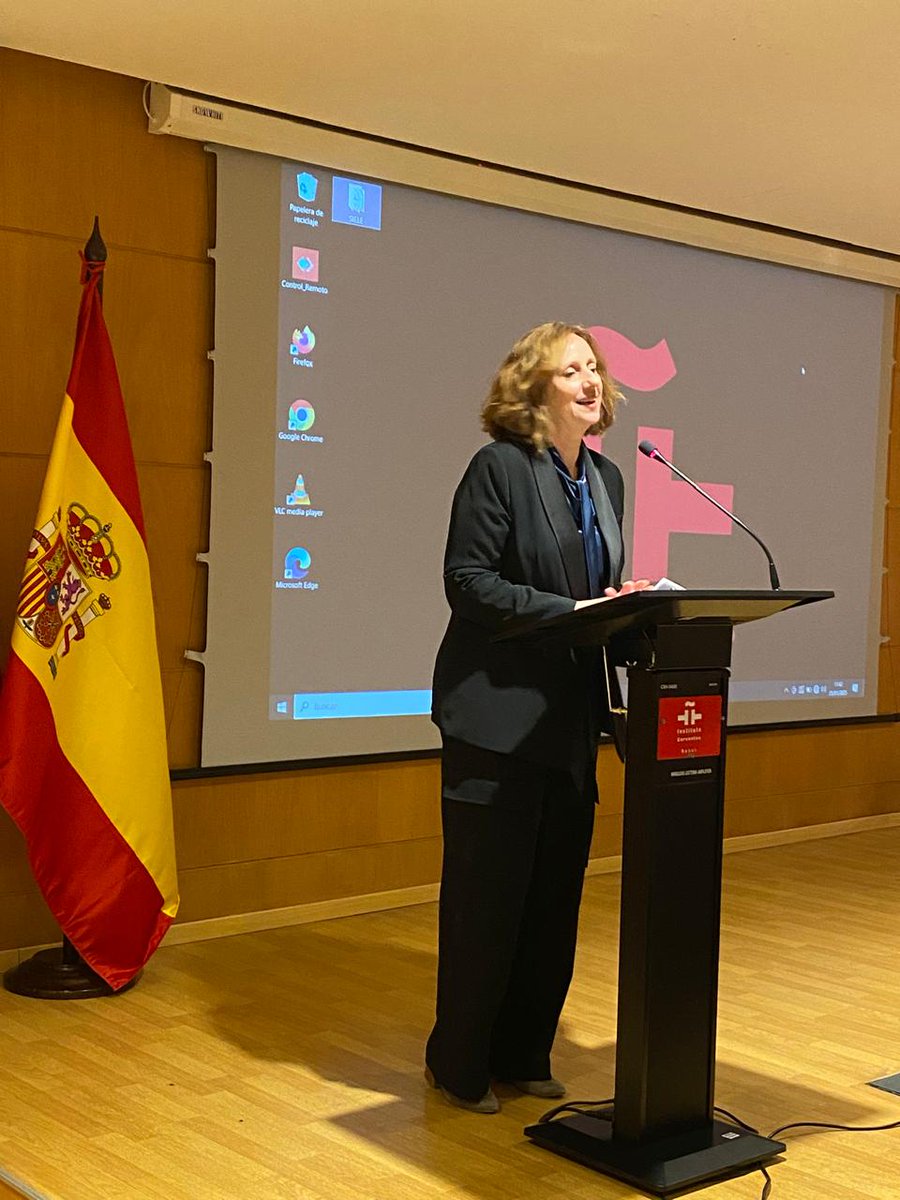 EmbEspanaRabat's tweet photo. Se ha celebrado en @IC_Rabat la Jornada #SIELE en 🇲🇦
La secretaria general de @InstCervantes y representantes @usal @UNAM_MX
@UBAonline y @fundacionTef @EmbEspanaRabat
han presentado el Servicio Internacional Evaluación Lengua Española (SIELE) https://t.co/BvuLcmuH42