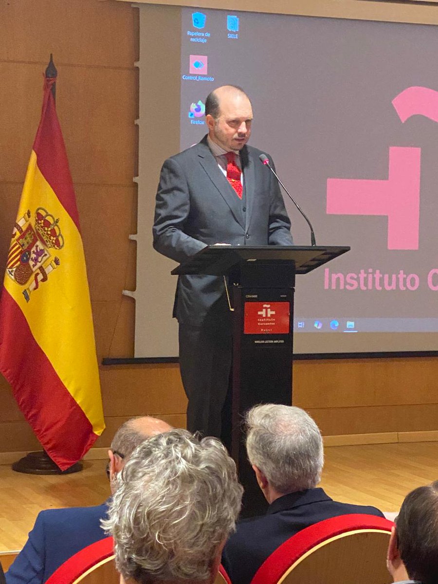 EmbEspanaRabat's tweet photo. Se ha celebrado en @IC_Rabat la Jornada #SIELE en 🇲🇦
La secretaria general de @InstCervantes y representantes @usal @UNAM_MX
@UBAonline y @fundacionTef @EmbEspanaRabat
han presentado el Servicio Internacional Evaluación Lengua Española (SIELE) https://t.co/BvuLcmuH42