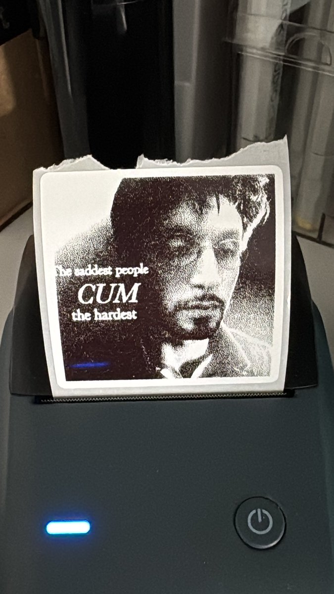 Manguitouo's tweet photo. @bbnomula Made it into a sticker https://t.co/B1wra7TjKy